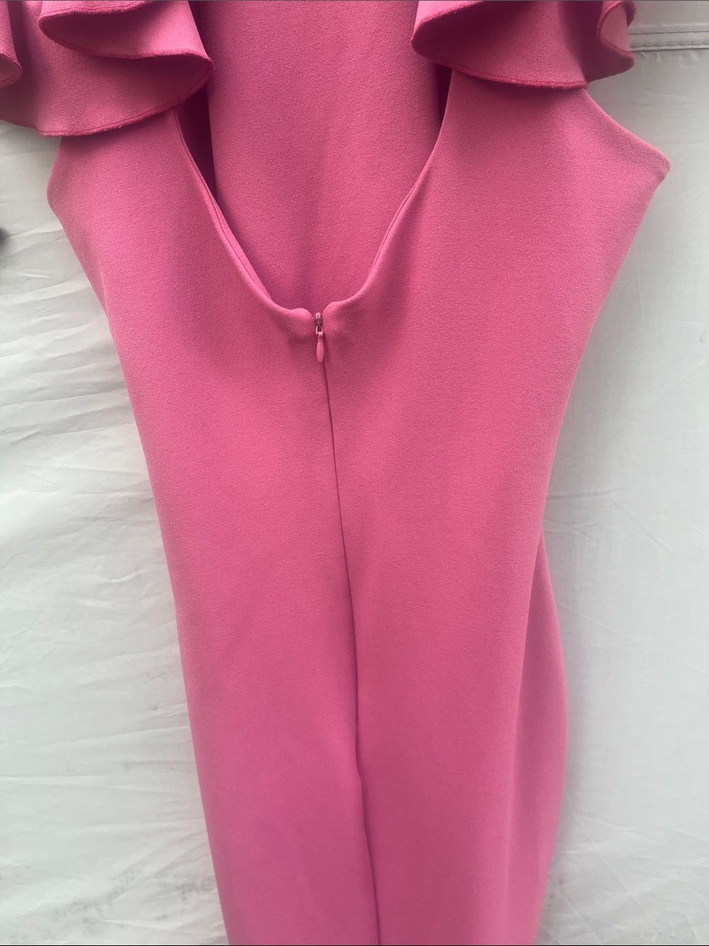 Cold-Shoulder Ruffle Sheath Dress in Rose - Picture 7 of 8